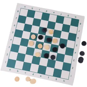 पु चमड़े अंतरराष्ट्रीय शतरंज खेल बोर्ड अनुकूलित आउटडोर उद्यान अशुद्ध चमड़े शतरंज बोर्ड फैशनेबल शतरंज सेट कस्टम