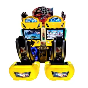 Dreamland simulatore di macchina da gioco di corse Arcade con gettoni giocando a 3D Video Outrun auto da corsa