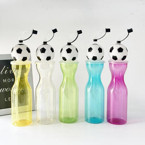 Bouteilles d'eau de sport créatives, nouveau gobelet en forme de ballon de football, boutique de lait, boisson froide, bouteille de jus, paille en plastique transparente jetable - Product Image 6
