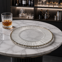 Assiette de présentation Kaly's Factory Sale de luxe, écologique, sans plomb, à nervures verticales irrégulières, transparente comme du cristal, avec bordure argentée et dorée, peinte à la main