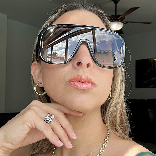2026 New Oversized Square Punk Sports Women Sunglasses Big Frame Luxury Brand One-pieces Mask Eyewear Shield Sun Glasses for Men