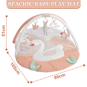 Tappetino da gioco in peluche morbido per neonati con attività di gioco rotonda e giocattoli pendenti - Product Image 3