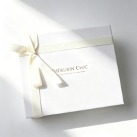 Diffuseur d'huiles essentielles en céramique suspendu de luxe avec logo personnalisé, parfum d'ambiance pour voiture, fleur en porcelaine, parfum d'ambiance