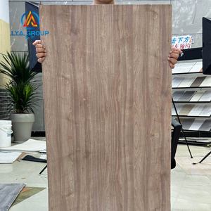 Revestimiento de Pared de Piedra Flexible Moderno con Textura 3D, Ecológico y Ligero para Exteriores - Product Image 1