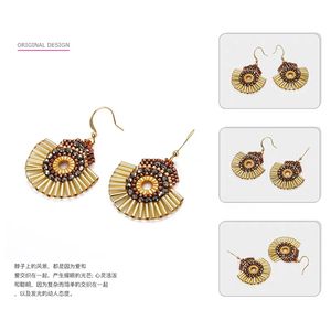 Boucles d'oreilles pendantes tissées à la main en acier plaqué or 18 carats avec perles de riz Miyuki, style ethnique bohème classique - Product Image 6