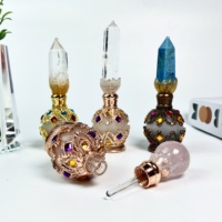 Bouteilles de parfum en cristal naturel fantaisie en gros, flacons d'huile essentielle vides avec bouchon boule et pointe en cristal pour cadeaux en cristal