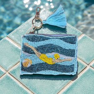 Pochette zippée artisanale perlée motif nageur, mini sac fourre-tout brodé avec porte-clés à pompon - Product Image 2