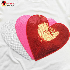 Vente en gros de vêtements de Saint Valentin brodés à grandes paillettes thermocollantes brodées pour les lèvres, patchs thermocollants pour vêtements, vestes - Product Image 6