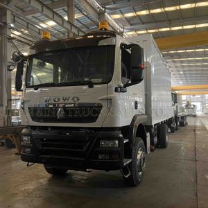 Camion fourgon Sinotruk Howo TX à bas <span class=keywords><strong>prix</strong></span>, 4X2, 15 tonnes, 16 tonnes, camion de transport de marchandises en caisse sèche à vendre en R.D. Congo - Product Image 2