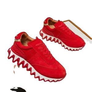 Chaussures de course tendance européennes 2026 CL pour hommes et femmes, à plateforme requin, semelles ondulées évidées, amortissantes et antidérapantes - Product Image 2