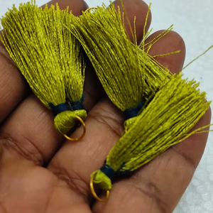 Accessoires de fabrication de bijoux de haute qualité, mini rideaux décoratifs et ornements textiles en rayonne 100% lisse avec des glands faits sur mesure - Product Image 1