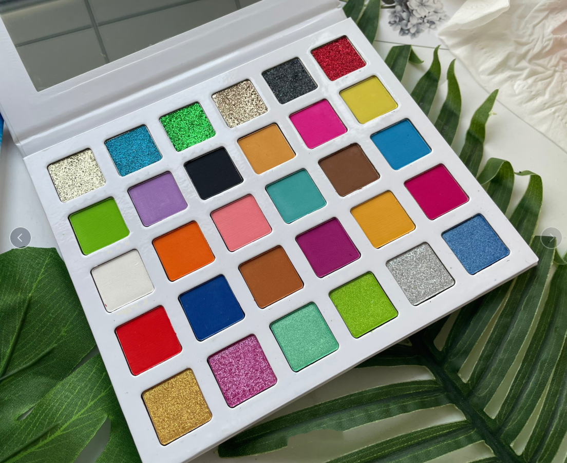 Custom Uw Eigen Merk Oogschaduw Palet Kleuren Vierkante Shimmer Vegan Make Rijkelijk Pigment Lage Moq Geen Label Snelle Verzending