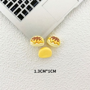 Breloques alimentaires jaunes en résine, série Croissant, Hot-dog, Pain, pour décoration DIY de coques de téléphone et porte-clés, motif nourriture délicieuse faite main - Product Image 4