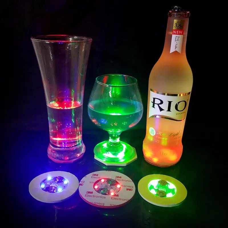 LED bardak etiket Coaster aydınlatma kokteyl bardakları  Mat Bar parti dekoratif parlayan Coaster