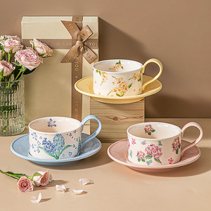 Wholesale Floral Tea <b>Cups</b> and Saucers Porcelain Coffee and Tea <b>Cup</b> <b>Sets</b> - Product Image 1