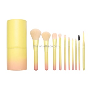 Daroge-brochas de silicona para maquillaje, accesorio personalizado de Correa y bolsa de viaje con soporte cilíndrico, venta al por mayor - Product Image 1