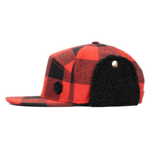 Gorra de Invierno TCA Personalizada con 6 Paneles, Parche de Goma, Orejeras de Poliéster, Color Rojo, Cierre a Presión - Product Image 2