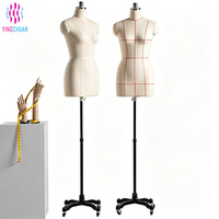 Mannequin Buste Femme en Tissu Enveloppé, Présentoir à Épingler, Forme de Robe pour Couturières, Mannequin Demi-Corps avec Base à Roulettes - Vente Chaude
