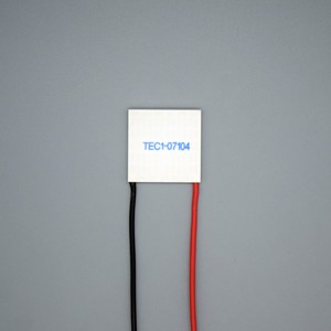 Puce de refroidissement semi-conductrice TEC1-07108 7x7mm pour appareils de beauté laser - Product Image 1