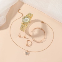 Nouvel ensemble de montres décontractées en alliage à quartz pour femme, motif papillon, 5 pièces/ensemble, idéal pour la Saint-Valentin, la fête des Mères et Noël 2026