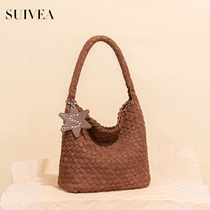 Nouveauté 2026 : Sac à main de luxe en velours pour femme avec breloque étoile, sac à bandoulière haut de gamme, sac seau et sac sous le bras - Product Image 3