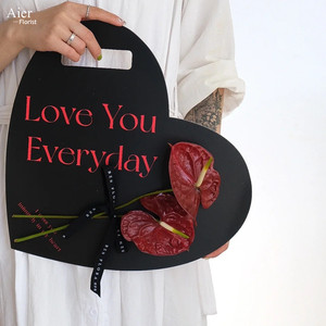 Aierfiorista singolo fiore di rosa cuore sacchetti di carta da imballaggio con manico Bouquet di fiori avvolgimento decorazione di nozze <span class=keywords><strong>bomboniere</strong></span> - Product Image 3