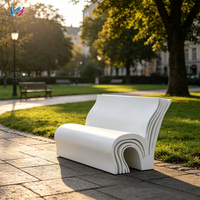 Banc Moderne en Fibre de Verre Écologique pour Espaces Publics Extérieurs : Écoles, Centres Commerciaux, Hôpitaux, Jardins - Design en Forme de Livre