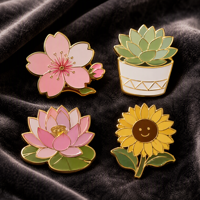 Broche personnalisée en émail dur de zinc, style moderne et antique, motif floral botanique, plaqué or, impression UV, finition miroir lisse