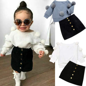 Conjuntos de ropa para niñas pequeñas de 1 a 6 años, suéter de punto con bolas de pelo de manga larga + minifalda con botones, conjuntos de ropa cálidos para otoño - Product Image 1