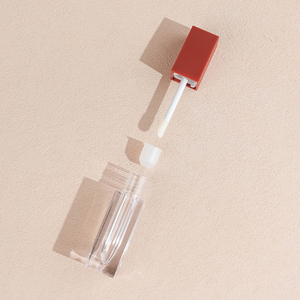 Haute qualité 3ml coloré en plastique brillant à lèvres bouteille bouchon à vis baguette brosse brillant à lèvres conteneur Tubes pour cosmétiques de soins personnels - Product Image 4