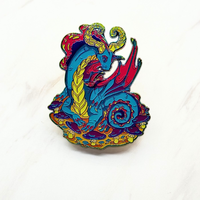 Broche en émail métallique peinte, motif dragon de dessin animé mignon, personnage d'anime fantastique, badge de revers, bijou, cadeau pour les amateurs de films