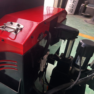 Chariot élévateur électrique adapté aux lieux nécessitant le transport de palettes, fonctionne bien sur les sols en ciment, époxy et carrelage en intérieur - Product Image 3