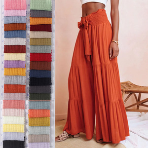 Pantalon de yoga ample à jambes larges, taille élastique respirante et écologique pour femmes, coupe décontractée, longueur totale, effet froissé - Product Image 4