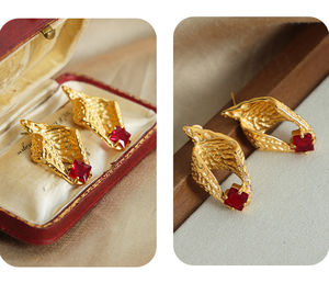 Boucles d'oreilles minimalistes en acier inoxydable, bijoux plaqués or 18 carats, zircon rouge, boucles d'oreilles clous épaisses pour femmes - Product Image 6