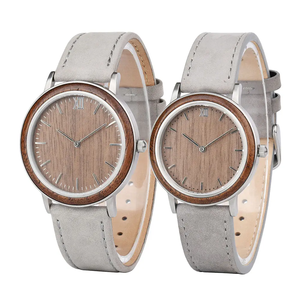 <span class=keywords><strong>Montre</strong></span>-bracelet unisexe en cuir à grain de <span class=keywords><strong>bois</strong></span> bon marché Vente en gros Montres en <span class=keywords><strong>bois</strong></span> pour hommes et femmes - Product Image 1