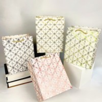 Sacs en papier kraft de qualité supérieure, écologiques, en matériaux recyclés, avec poignée en corde de coton, dorés en relief, classiques et luxueux pour supermarché