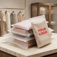 Sacs d'emballage pour vêtements en PE mat imprimés sur mesure avec fermeture éclair, refermables, pour sous-vêtements, vêtements, chaussettes givrées, chaussures, Banze