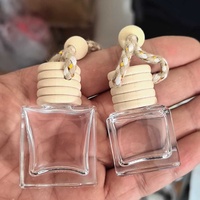 Diffuseur de parfum pour voiture personnalisé, flacon vide en verre ambré carré de 8 ml, à suspendre, avec bouchon à vis, pour aromathérapie