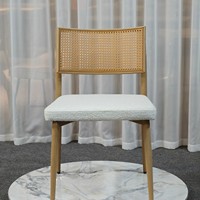 Toptan Doğrudan Fabrikadan Rattan Sırtlı Ahşap Yemek Sandalyesi Krem Bukle Minderli İskandinav Modern Ev Bistro Konaklama Oturma Grubu