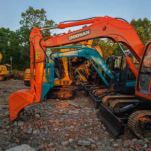 รถขุดขนาดเล็ก Doosan DX75 7.5 ตัน DX60 DX55 มือสองประสิทธิภาพสูง พร้อมส่วนประกอบมอเตอร์หลัก รถขุดขนาดกะทัดรัดสำหรับขาย - Product Image 4