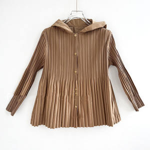 Vente en gros de vestes plissées noires vintage en fausse Offre Spéciale personnalisées Bomber veste en polyester/coton pour femmes - Product Image 3