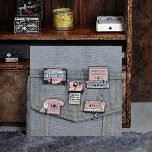 Broches en métal personnalisées, ruban adhésif, téléphone, gramophone, rétro, badges de revers, bijoux amusants, cadeau pour enfants, amis, caméra, émail - Product Image 2