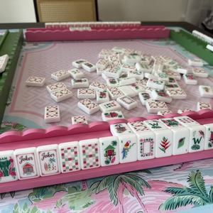 Set di Tessere Mahjong in Acrilico Tema Foresta Tropicale, Mahjong con Motivi Floreali e Casa sull'Albero, Regalo per Donne - Product Image 6