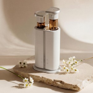 Diffuseur d'arômes domestique OEM à double sortie, rechargeable par USB, contrôle intelligent, diffusion indépendante d'huiles essentielles, vente en gros - Product Image 2