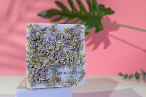 OEM Lolo rosa lavanda secco fiore <span class=keywords><strong>sensibile</strong></span> alla <span class=keywords><strong>pelle</strong></span> <span class=keywords><strong>secca</strong></span> sapone per il corpo estratto di gelsomino per la <span class=keywords><strong>pelle</strong></span> liscia sapone - Product Image 4