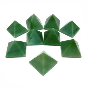 家庭装饰用天然绿色人造石英灵气愈合水晶金字塔