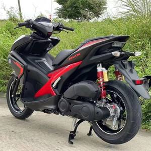 Scooter Yamaha NVX 155cc importé, à injection électrique assistée par carburant, refroidi par eau, avec freins à disque avant et arrière - Product Image 5