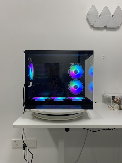ATX Mid Tower Gaming PC Case Mesh Front Panel High Airflow Tempered Glass Side Window Support RGB Fans Water Cooling Desktop