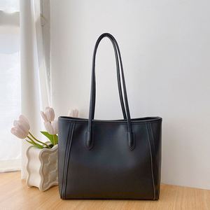 Sac Hobo Demi-Lune Tendance pour Femme, Sac à Bandoulière Esthétique en Forme de Croissant, Sac à Main Bandoulière à Sangle Réglable, Sac Quotidien Polyvalent - Product Image 6