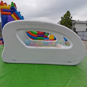 Casa flotante inflable eléctrica, solar y sostenible con motor para juegos acuáticos. - Product Image 5